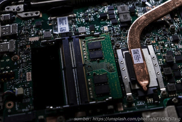 Motherboard Beserta Fungsinya